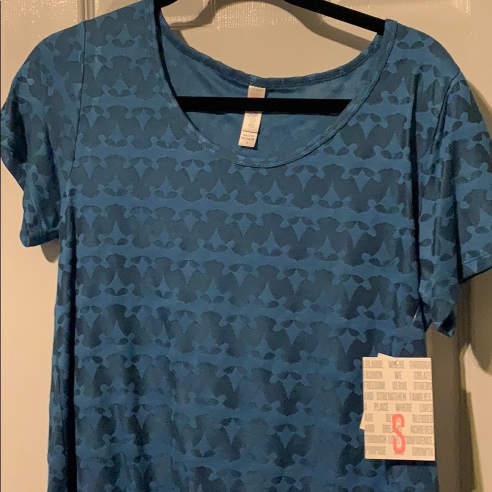 Lularoe S Classic T